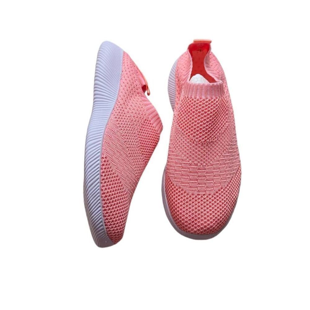 Women's pink slipon tennis shoes 8